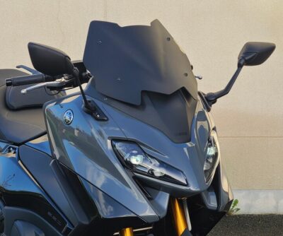 Bullster WNDSHLD RACE TMAX560 BKMT