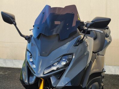 Bullster WNDSHLD RACE TMAX560 DKSK